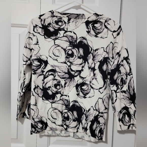 Express Cardigan - Picture 2 of 4